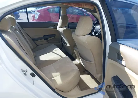 2010 Honda Accord 2.4 Lx z USA, uszkodzony, nr VIN 1HGCP2F33AA013876